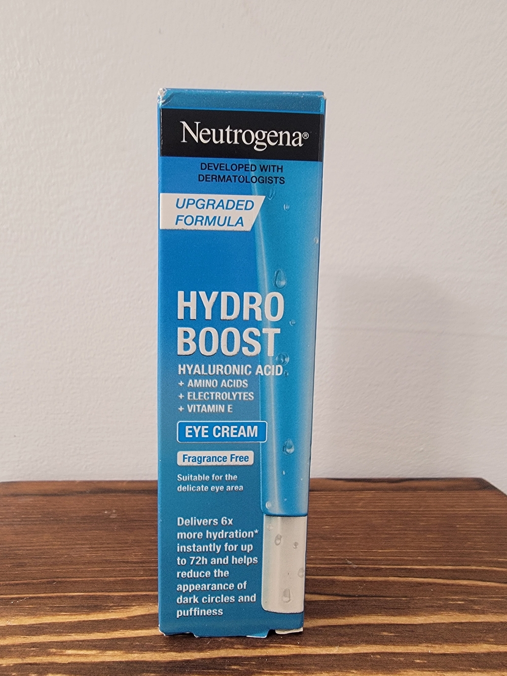 BRAND NEW & UNUSED 
Neutrogena Hydro Boost Hyaluronic Acid Eye Gel-Cream (15 ml